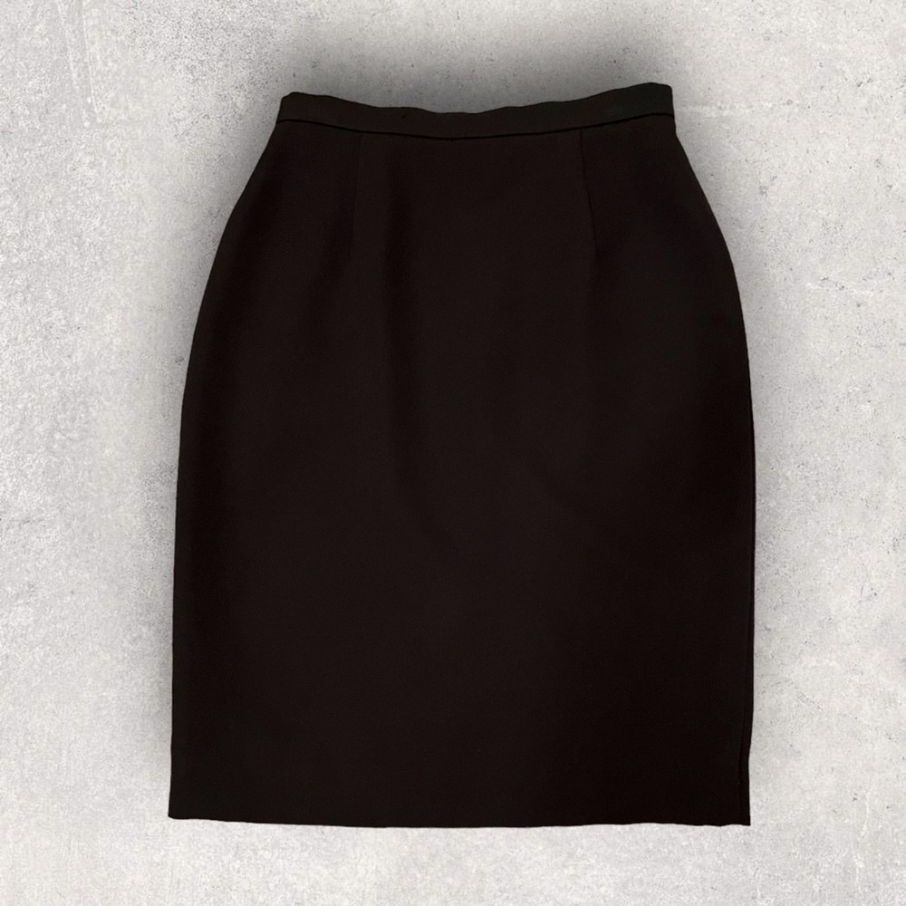 EUC - Black Badgley Mischka skirt Size 6